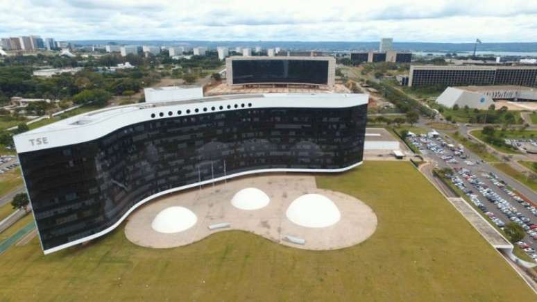 Fachada do Tribunal Superior Eleitoral, em Brasília