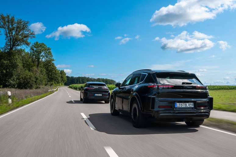 Próxima geração do Porsche Cayenne em testes