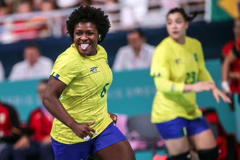 Brasil venceu com folga a Espanha na estreia do handebol na Olimpíada