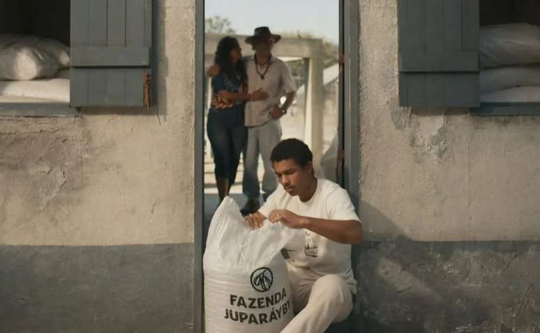 Globo faz homenagem a personagem da primeira fase de Renascer 