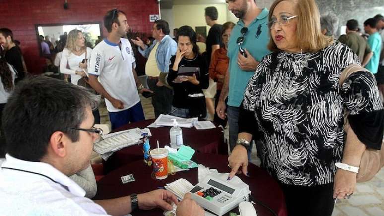 Urnas biométricas geraram filas no primeiro turno