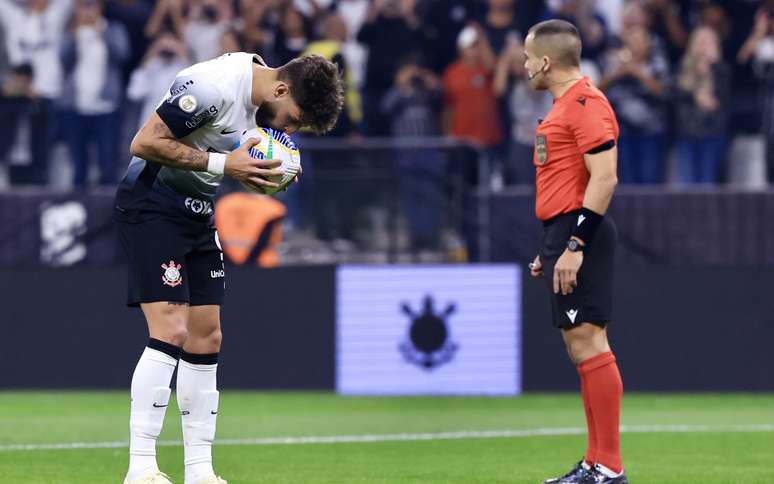 Yuri Alberto marcou um gol de pênalti em Corinthians x Grêmio