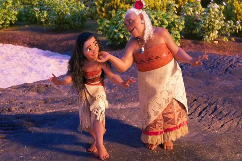 Em “Moana”, a protagonista deve seguir os conselhos da avó e sua intuição para salvar a ilha em que vive 