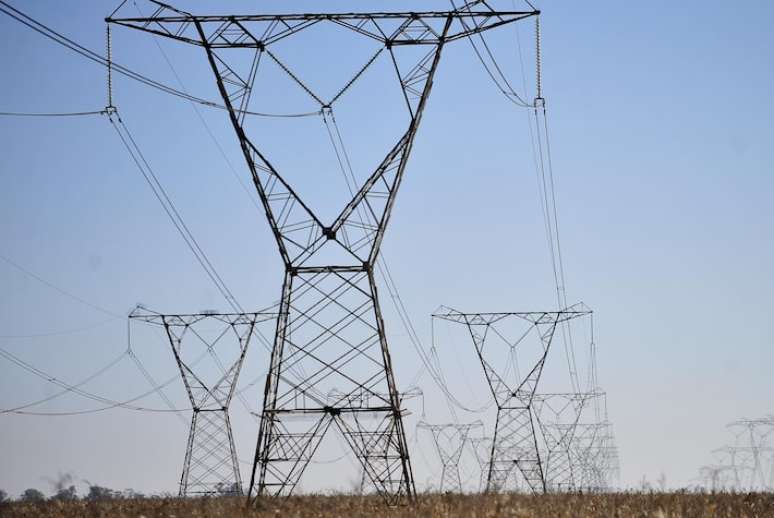 Subsistema Sudeste/Centro-Oeste, principal centro consumidor de carga no país, apresentou temperaturas máximas acima da média histórica e níveis de precipitação inferiores à média.