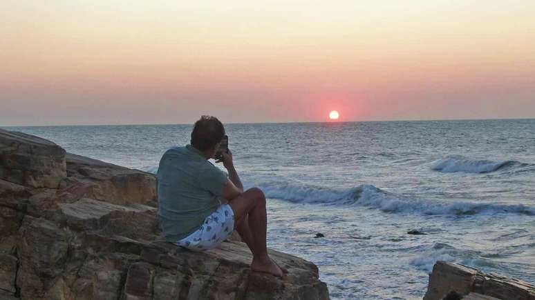 A hora mágica da despedida do sol foi registrada por Geraldo Luís com seu celular