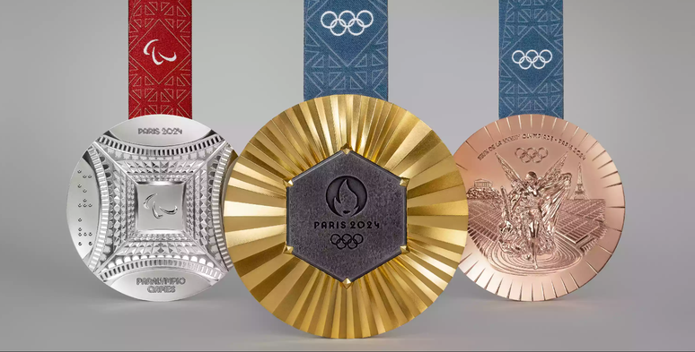 O COB presenteia os medalhistas olímpicos em categorias individuais com R$ 350 mil em caso de medalha de ouro, R$ 210 mil por medalha de prata e R$ 140 mil por bronze.