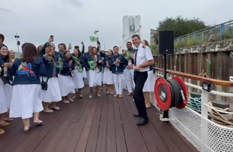 Capitão de barco brasileiro dançou na Cerimônia de Abertura