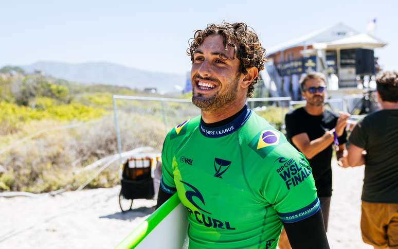 João Chianca, irmão de Lucas, é um dos três surfistas brasileiros nas Olimpíadas