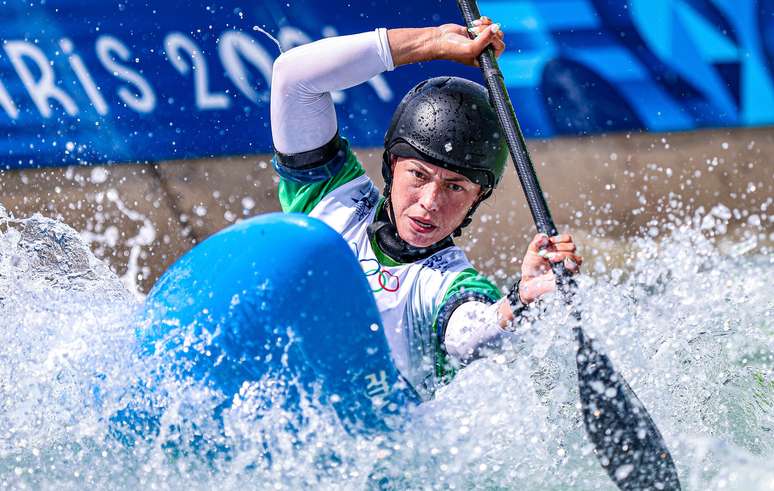 Pela canoagem slalom, Ana Sátila avançou para as semifinais na prova do K1