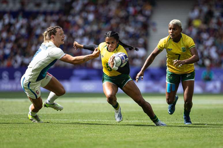 Seleção Brasileira de rugby sevens feminino perde na estreia para a França.