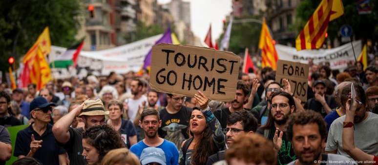 Protesto contra turismo excessivo em Barcelona