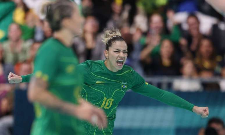 Jéssica Quintino assume culpa por derrota do Brasil para a Hungria no handebol feminino