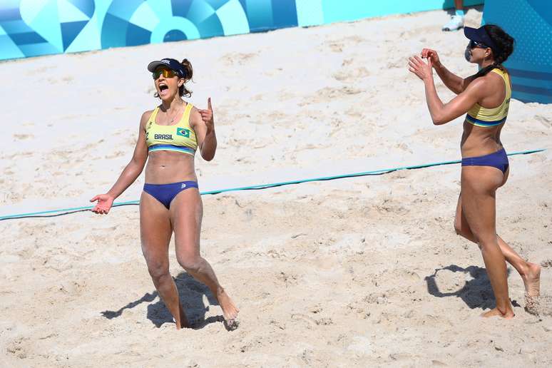 Barbara e Carol vencem no vôlei de praia nos Jogos de Paris