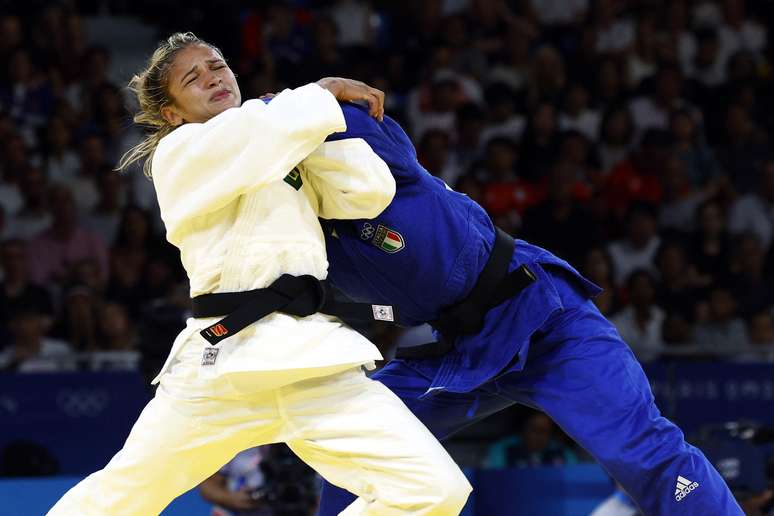 Larissa Pimenta vence italiana e garante primeira medalha no judô feminino entre 52kg