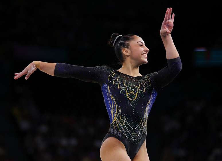 Paris 2024 Olympics - Artistic Gymnastics - Women's Qualification - Subdivision 5 - Bercy Arena, Paris, France - July 28, 2024. Julia Soares of Brazil in action on the Floor Exercise.