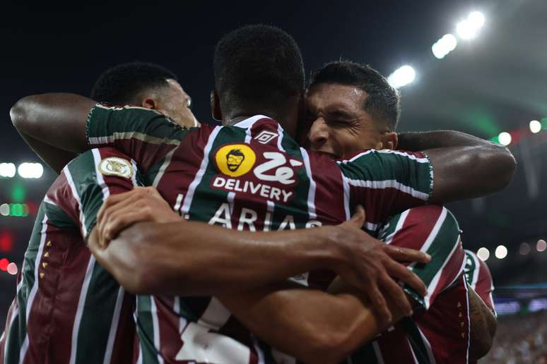 Fluminense vence Palmeiras 