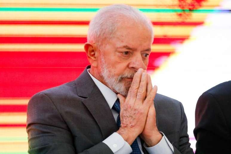 Até o início da madrugada desta segunda-feira, 29, governo Lula não se posicionou sobre a controvertida declaração do líder chavista como vencedor da disputa.