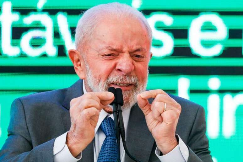 Em pronunciamento, Lula disse que há um compromisso do governo com a meta fiscal