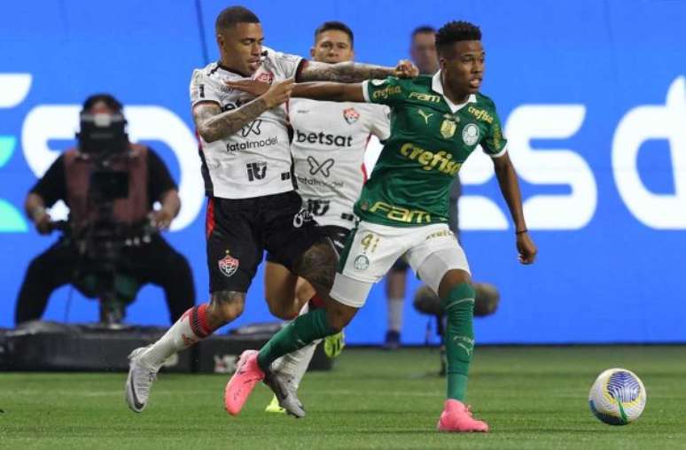 Estêvão se lesionou no duelo contra o Vitória