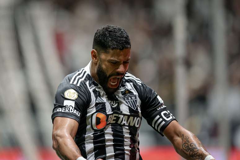 Hulk comemora o gol anotado contra o Corinthians.