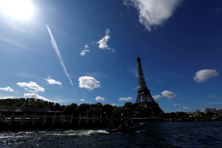 Teste técnico para cerimônia de abertura da Olimpíada de Paris no rio Sena 17/07/2023 