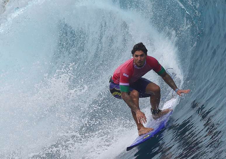 Gabriel Medina vence rival e avança às quartas do surfe; João Chianca também se classificou