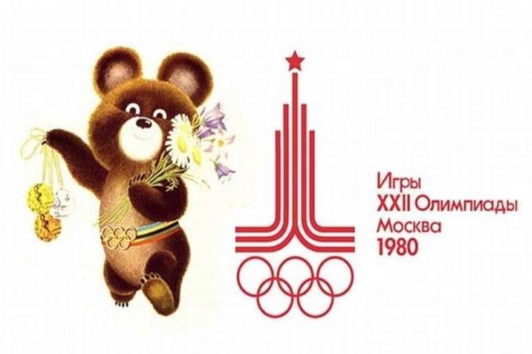 Misha, o urso dos Jogos Olímpicos de Moscou 1980, encantou com sua aparência amigável e simbolizou a hospitalidade soviética 