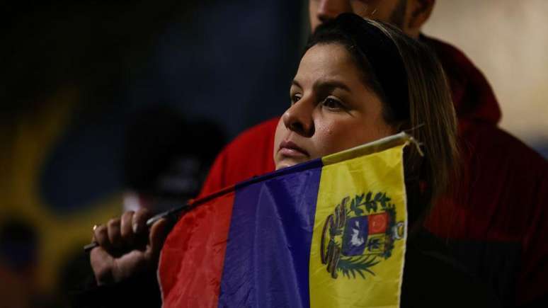 Venezuelanos na Argentina saíram às ruas em protesto após realização da votação