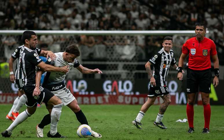 Atlético-MG x Corinthians teve dois pênaltis marcados no jogo