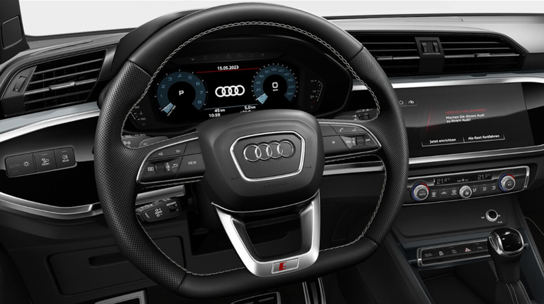 Audi Q3 2024 Performance Black Plus