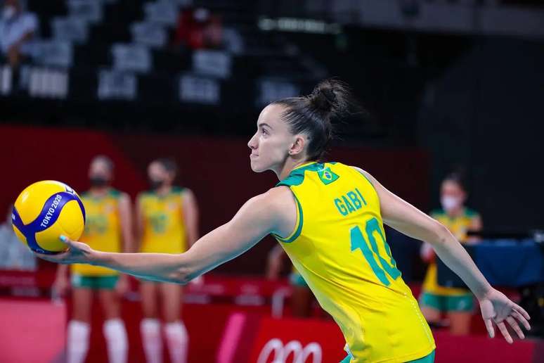 Gabi é um dos nomes do vôlei brasileiro em Paris-2024