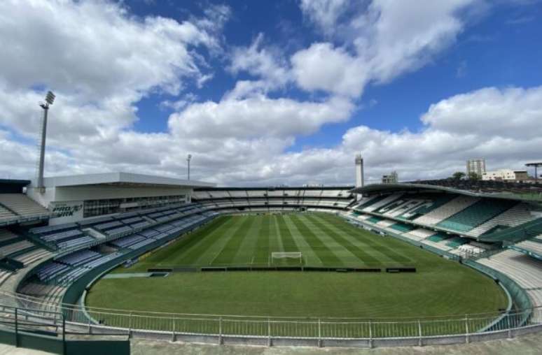 Couto Pereira deve ser o palco de Grêmio e Corinthians pela Copa do Brasil