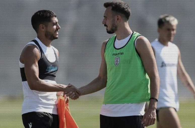 Jogadores do PAOK durante treinamento da equipe –