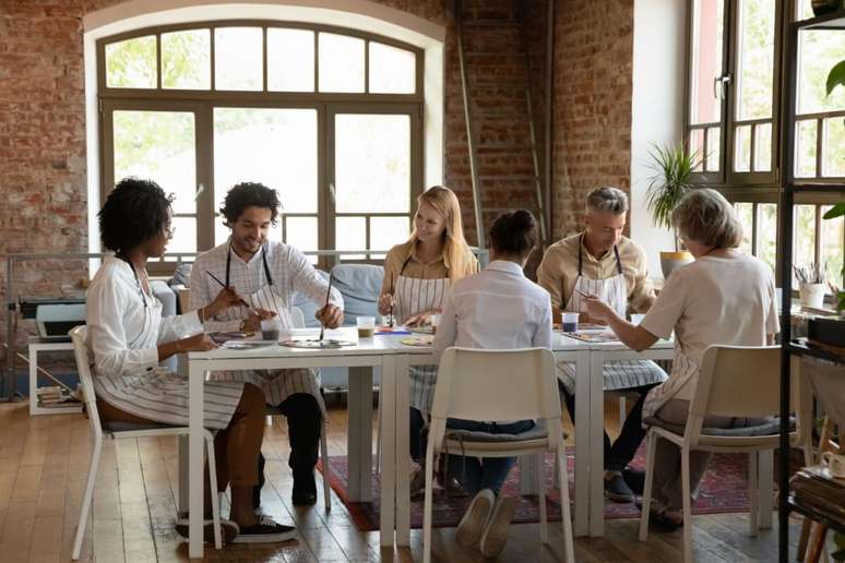 A arteterapia favorece a saúde mental dos colaboradores