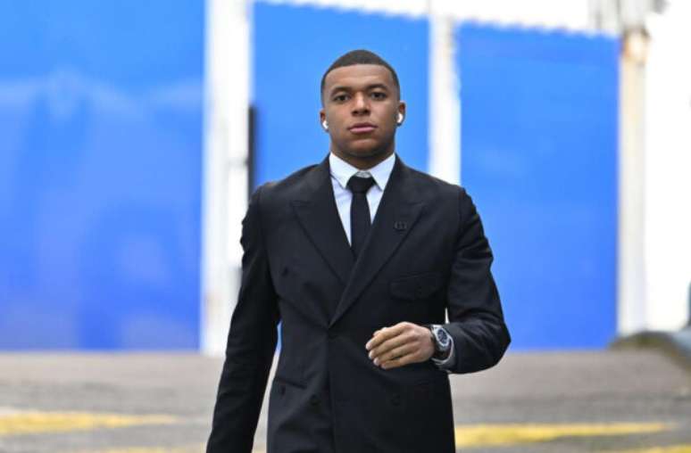 Mbappé se baseia em seu sucesso como jogador profissional e tenta repeti-lo fora das quatro linhas –