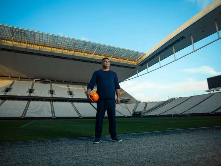 Ronaldo foi mais uma celebridade do mundo dos esportes a ser contratado como garoto-propaganda do Itaú, depois de Lewis Hamilton e Bia Haddad