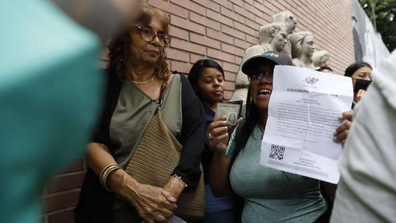 A maioria dos venezuelanos que vivem no exterior não conseguiu votar nas eleições presidenciais