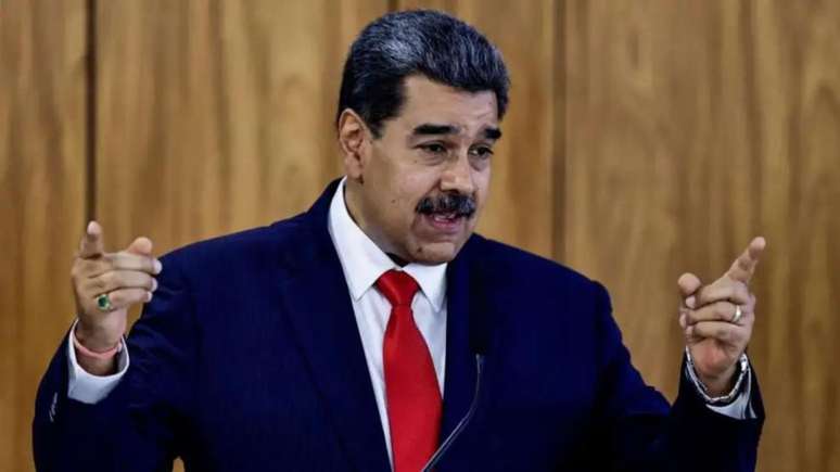 O presidente reeleito da Venezuela, Nicolás Maduro, ordenou na terça