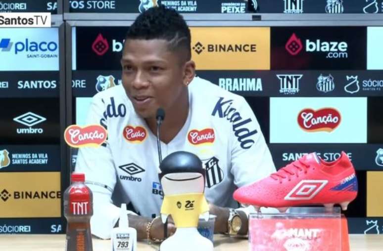 Billy Arce apresentado pelo Santos