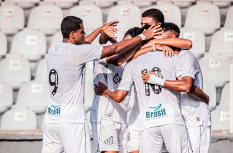 Santos aplicou goleada no Corinthians –