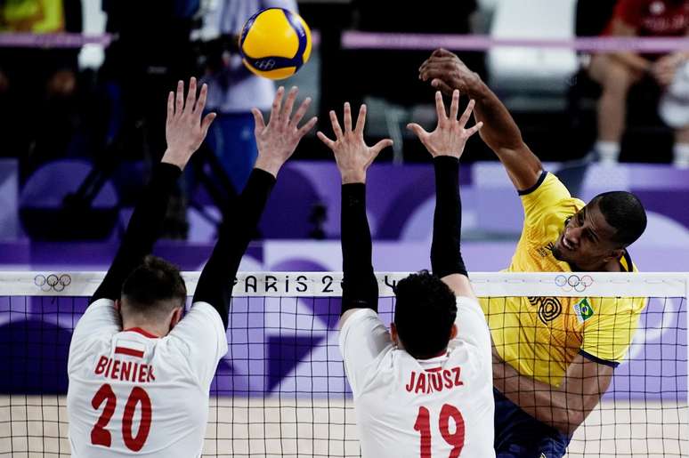 Brasil é derrotado pela Polônia no vôlei masculino 