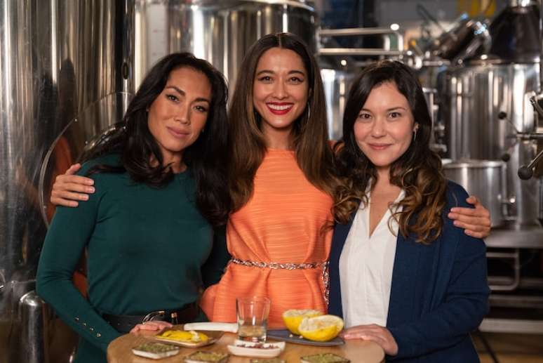 'Mulheres Asiáticas' tem equipe formada apenas por pessoas de origem asiática. Na foto, Danni Suzuki, Jacqueline Sato e Maíra Kimura.