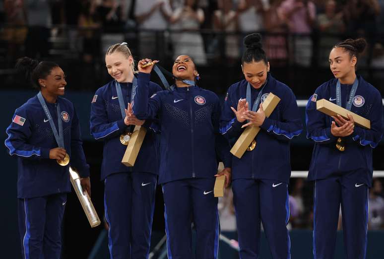 Uma das medalhas de ouro dos Estados Unidos foi conquistada em ginástica por equipes