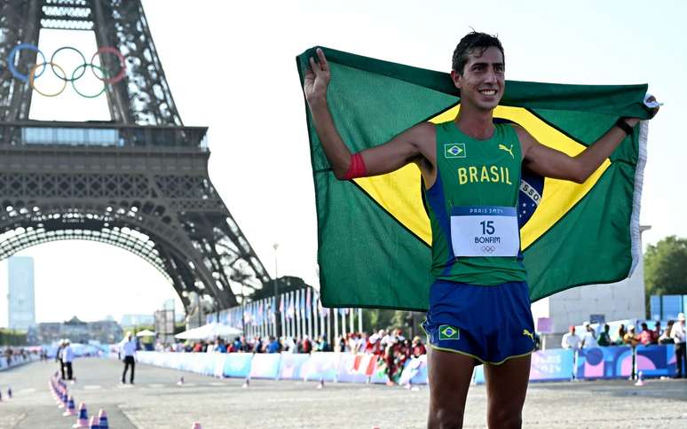 Caio Bonfim celebra conquista histórica nas Olimpíadas