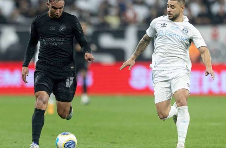 Giovane começa a ganhar minutos no Corinthians