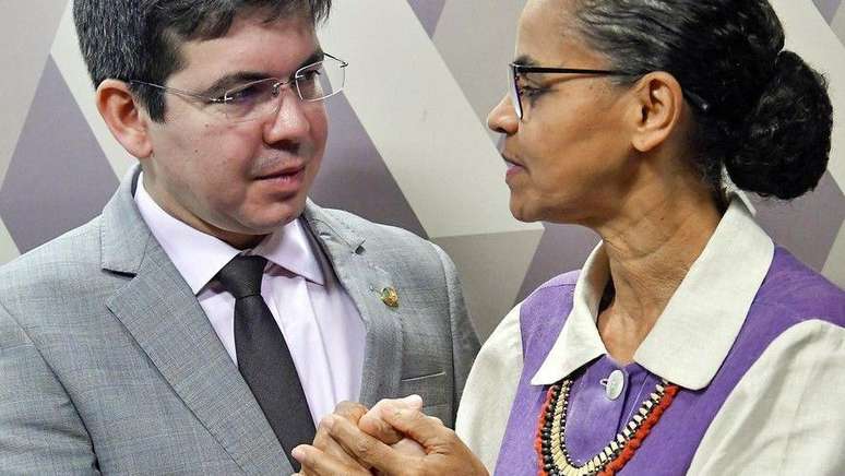 O senador Randolfe Rodrigues (PT-AP) e a ministra Marina Silva (Meio Ambiente) se posicionaram criticamente com relação à situação na Venezuela