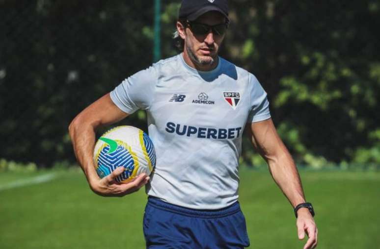 Treino no CT da Barra Funda –