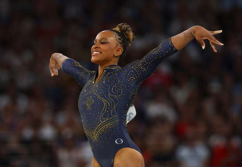 Rebeca Andrade durante apresentação nos Jogos Olímpicos de Paris