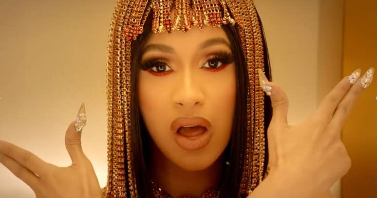 Cardi B anuncia que está grávida pela terceira vez