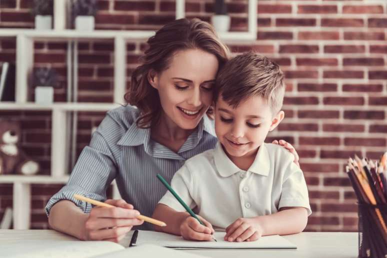 A transição para o segundo semestre escolar é um recomeço significativo, exigindo acolhimento e apoio para lidar com novas expectativas e desafios